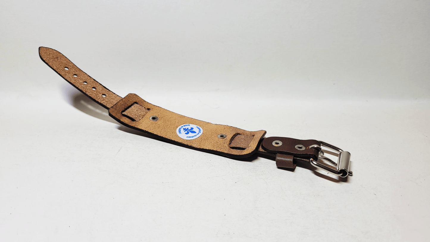 Handmade Embossed Leather Bracelet - Buffalo Artisanal - B-240