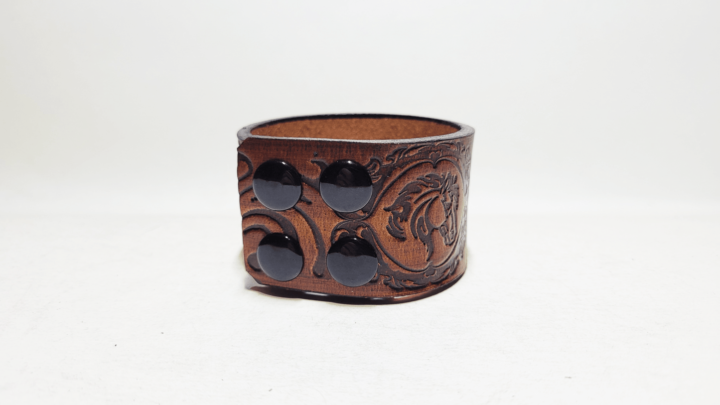 Handmade Embossed Leather Bracelet - Buffalo Artisanal - B-193