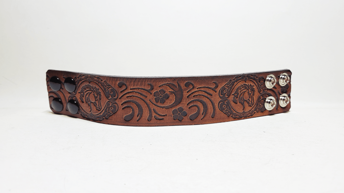Handmade Embossed Leather Bracelet - Buffalo Artisanal - B-193
