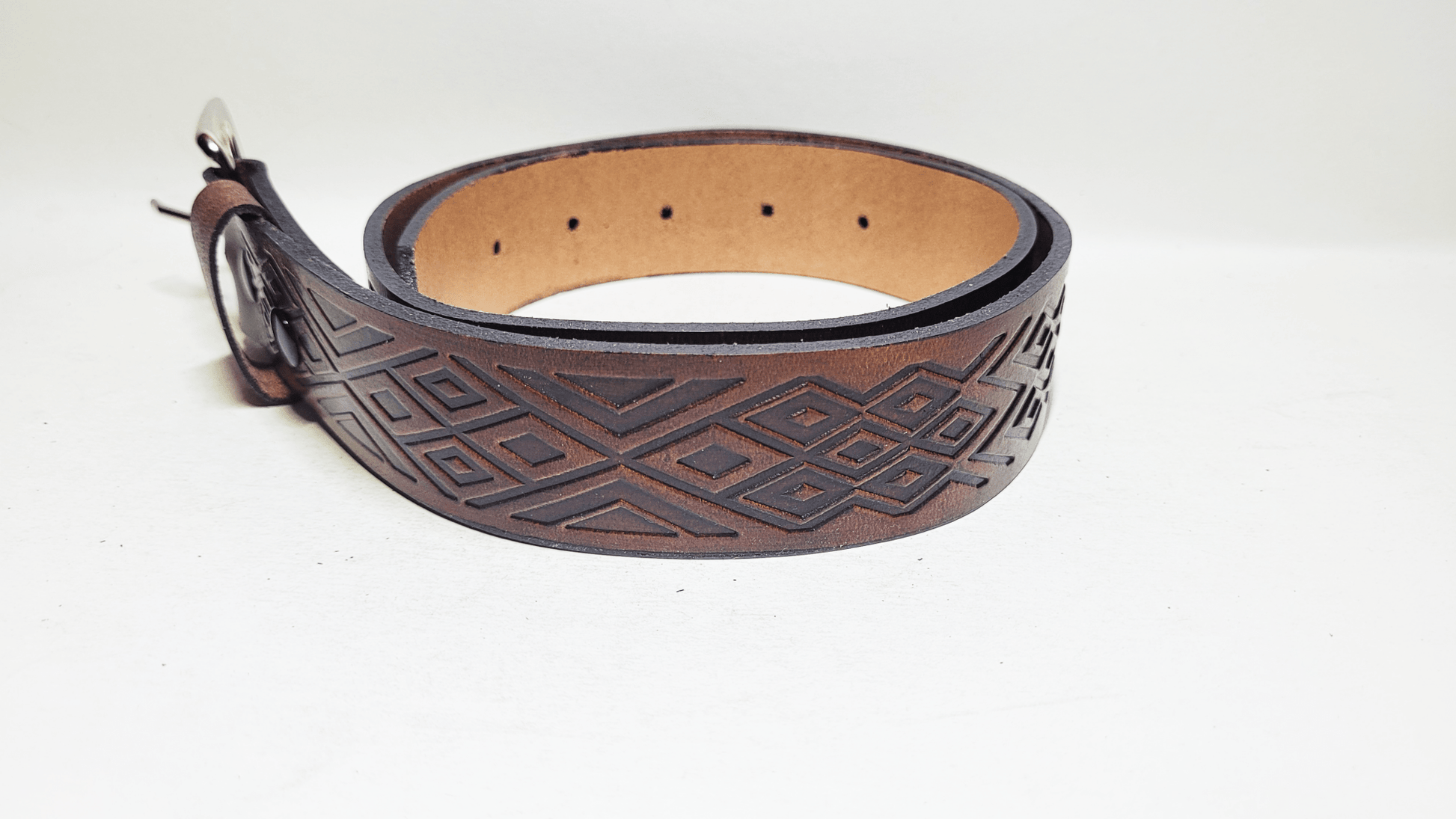 Handmade Embossed Buffalo Leather Belt - Buffalo Artisanal - C-255