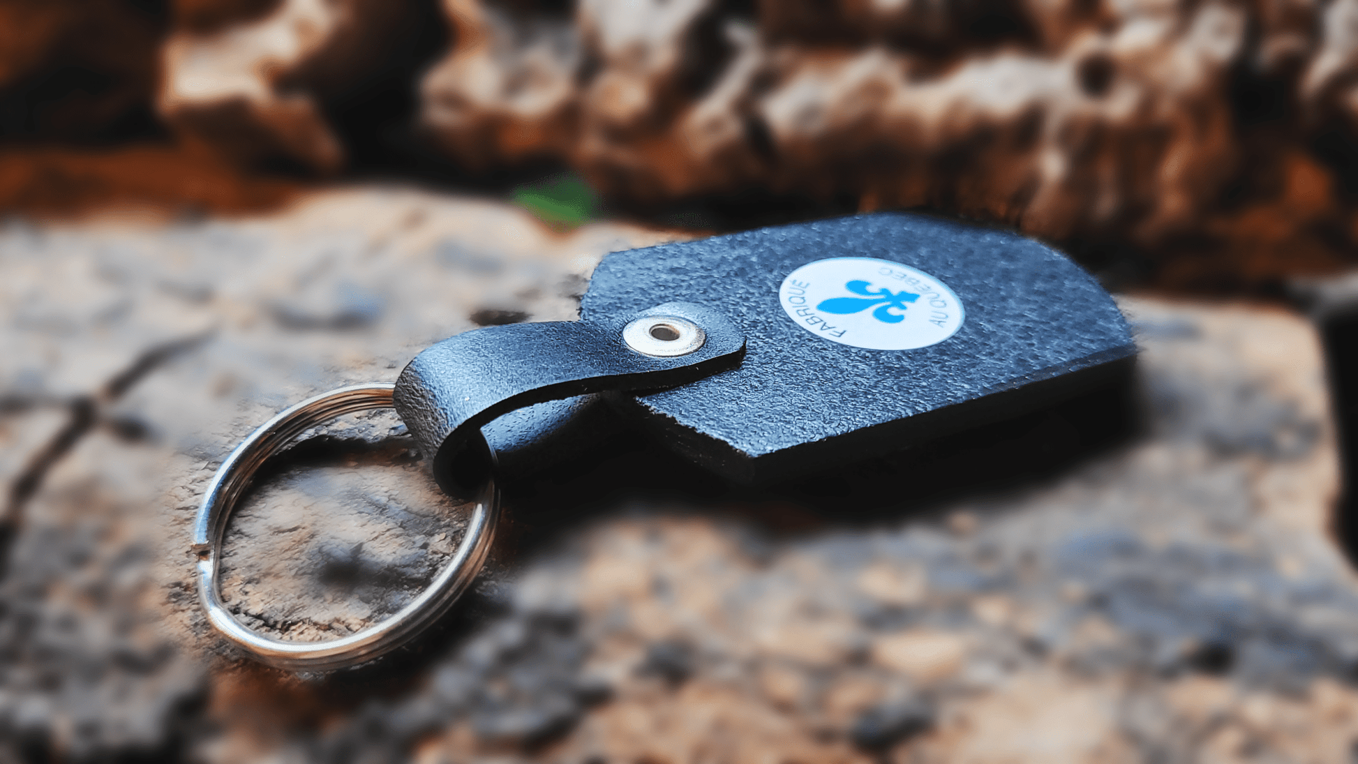 Handmade Embossed Leather Keychain - Buffalo Artisanal - PC-154C